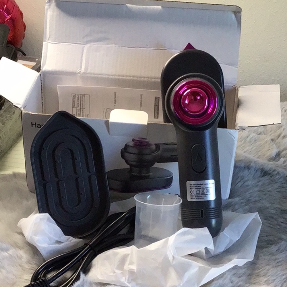 Handheld Ironing Machine - White - Picture 2 of 3